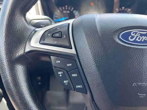 Used 2018 Ford Fusion SE FWD image 21