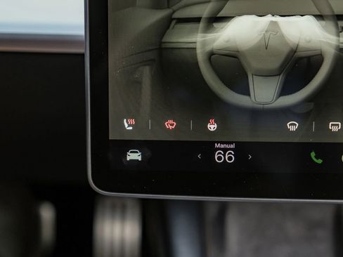 Used 2023 Tesla Model 3 Performance image 38