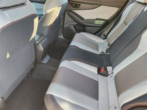 Used 2021 Subaru Crosstrek 2.0i Premium w/ Moonroof Package image 31