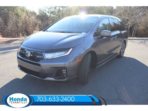 New 2026 Honda Odyssey Elite image 3