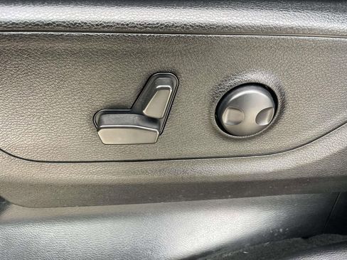 Used 2022 RAM 1500 Big Horn AWD/4WD image 14