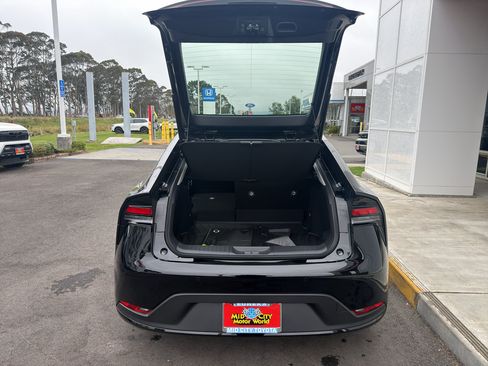 New 2027 Toyota Prius LE FWD image 11