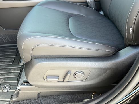 New 2026 Kia Carnival EX FWD image 14