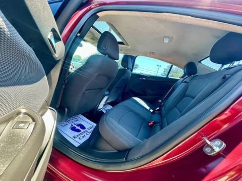 Used 2016 Chevrolet Cruze LT w/ Sun And Sound Package FWD image 6