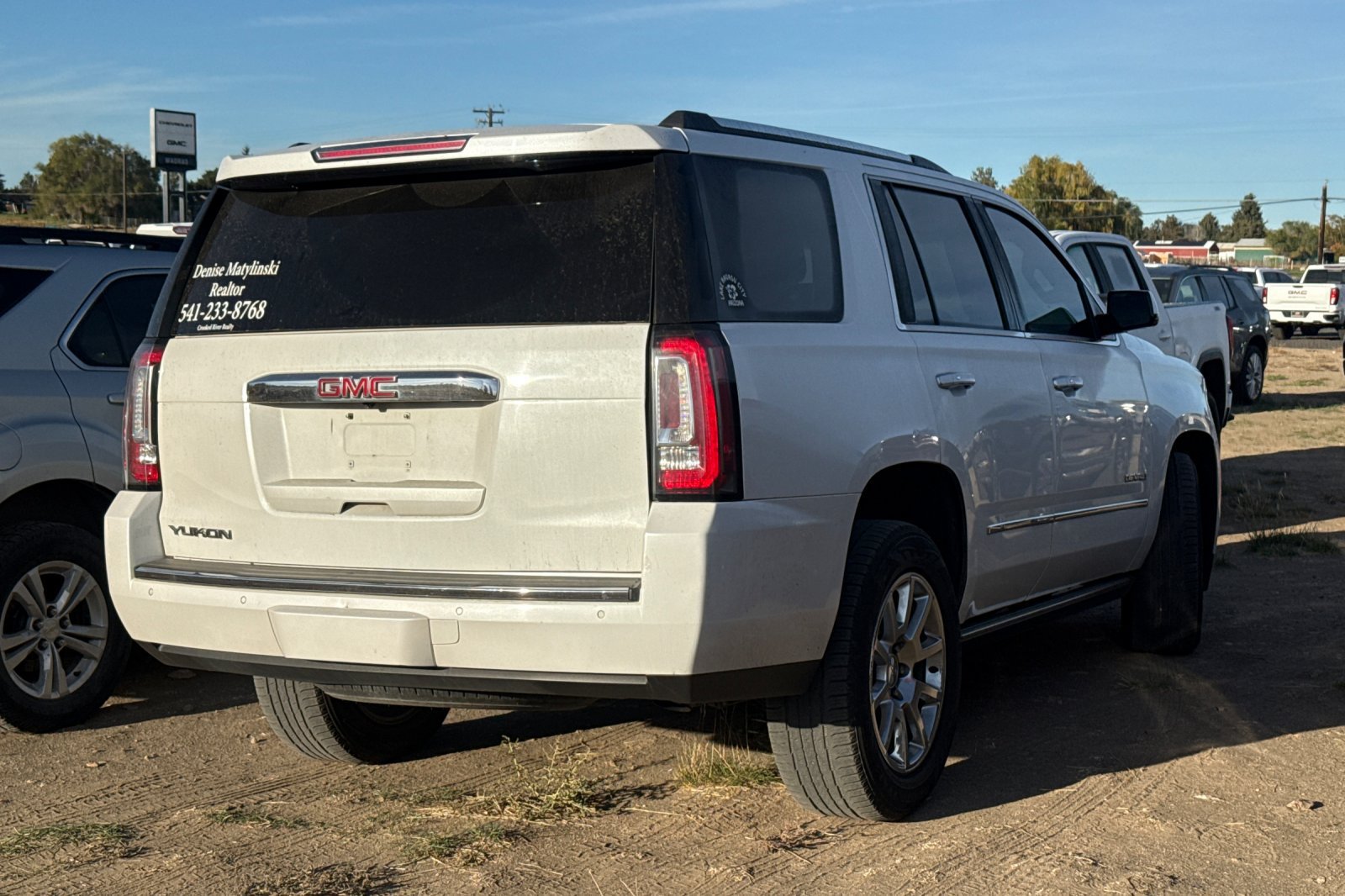 Used 2017 GMC Yukon Denali w/ Open Road Package AWD/4WD image 4