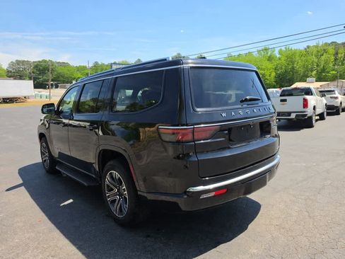 Used 2024 Jeep Wagoneer Series II w/ Flexible Seating Group image 5