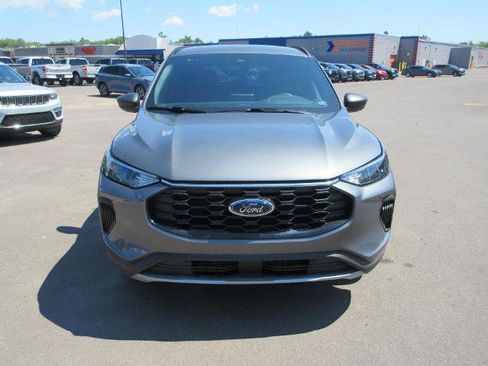 Certified 2025 Ford Escape ST-Line AWD/4WD image 3
