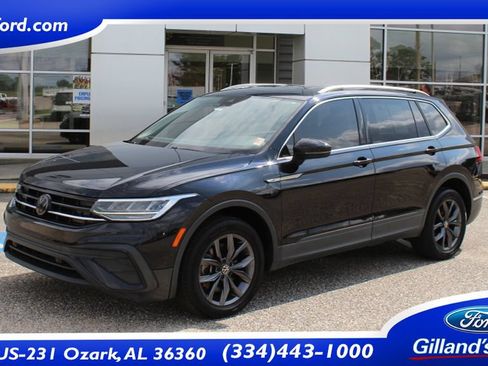 Used 2022 Volkswagen Tiguan SE AWD/4WD image 1