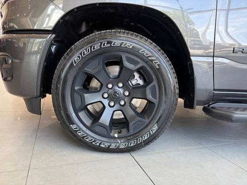 New 2026 RAM 1500 Express AWD/4WD image 11