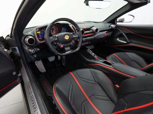 Used 2022 Ferrari 812 GTS RWD image 12