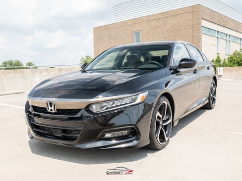 Used 2019 Honda Accord Sport image 3