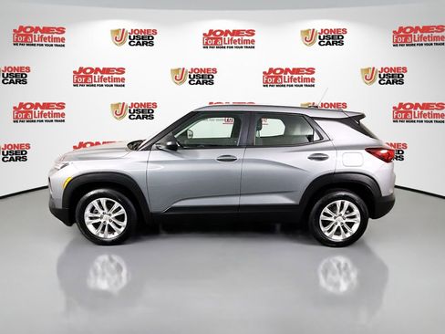 Used 2023 Chevrolet TrailBlazer LS FWD image 12