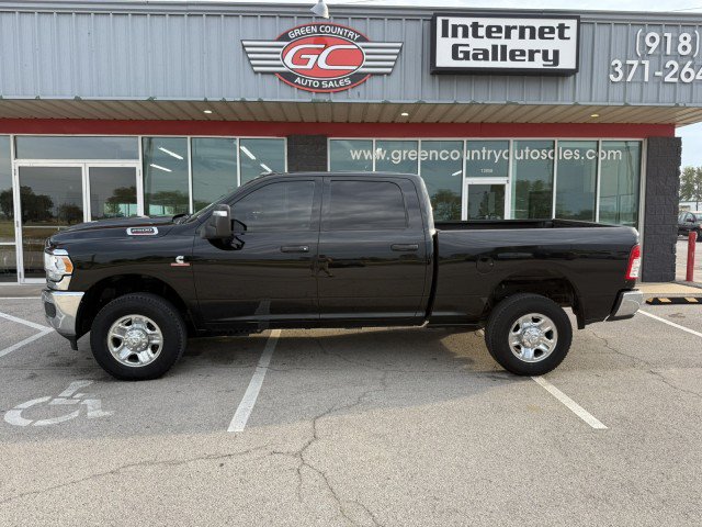 Used 2024 RAM 2500 Tradesman w/ Chrome Appearance Group AWD/4WD image 10