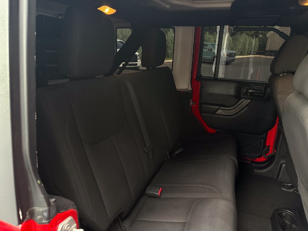 Used 2018 Jeep Wrangler Unlimited Sport S AWD/4WD image 38
