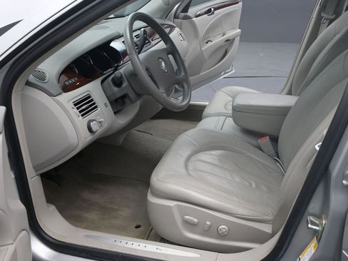 Used 2011 Buick Lucerne CXL w/ Driver Confidence Package image 15