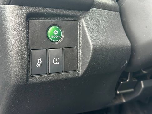 Used 2016 Honda HR-V EX image 16