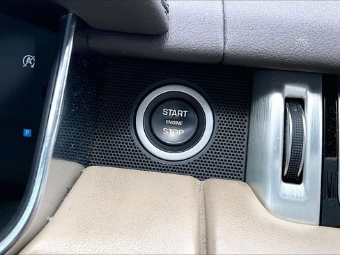 Used 2018 Land Rover Range Rover HSE AWD/4WD image 32