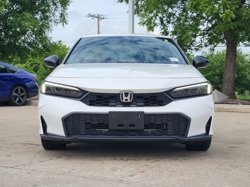 Used 2025 Honda Civic Sport image 2