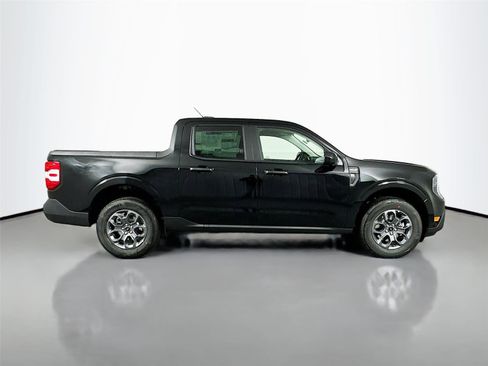 New 2026 Ford Maverick XLT w/ XLT Luxury Package image 8