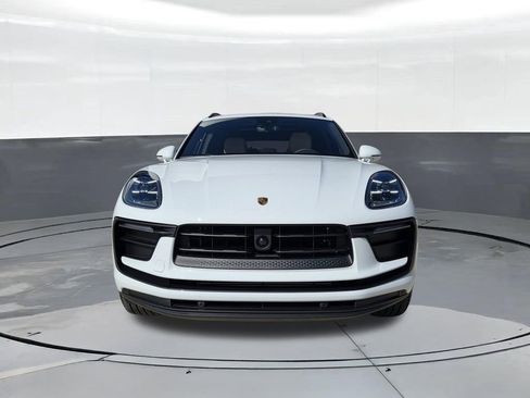 New 2026 Porsche Macan AWD/4WD image 9