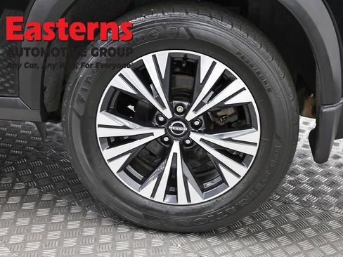 Used 2023 Nissan Rogue SV AWD/4WD image 33