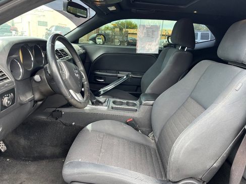 Used 2012 Dodge Challenger R/T image 11