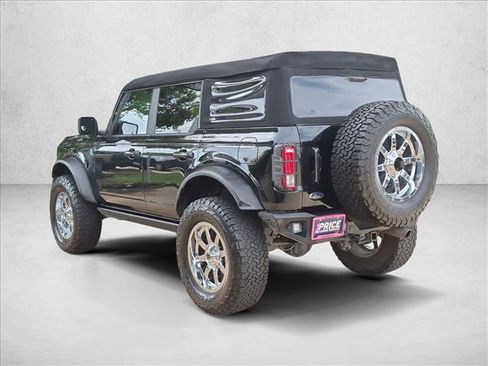 Used 2023 Ford Bronco Black Diamond w/ Sasquatch Package AWD/4WD image 8