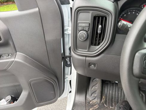 Used 2026 Chevrolet Silverado 1500 W/T RWD image 17