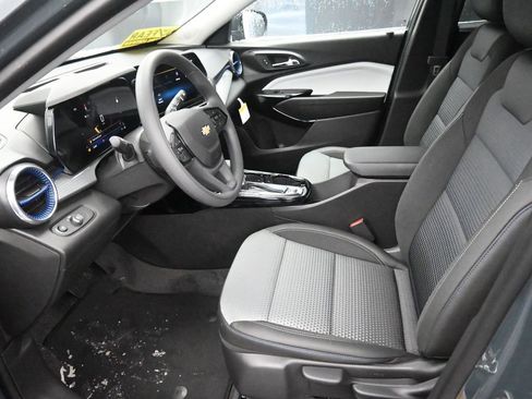 New 2026 Chevrolet Trax LT image 14