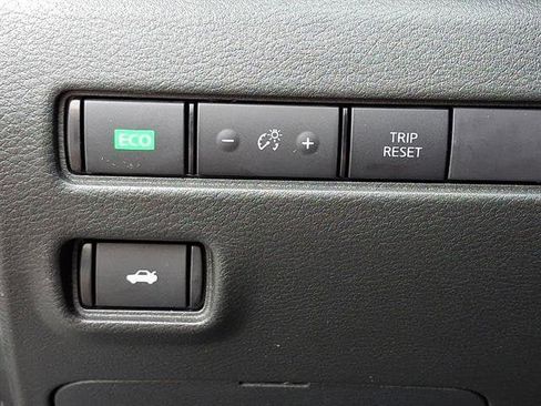 Certified 2023 Nissan Sentra SV FWD image 25