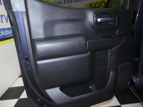 Used 2022 Chevrolet Silverado 1500 Custom Trail Boss w/ LPO, Dark Essentials Package image 25