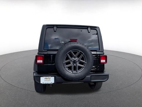 Used 2025 Jeep Wrangler Unlimited Sport AWD/4WD image 10