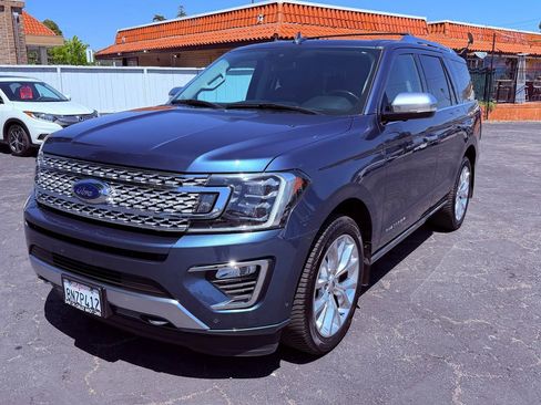 Used 2019 Ford Expedition Platinum AWD/4WD image 3