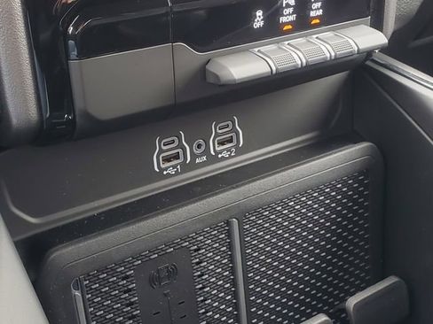 New 2026 RAM 1500 Laramie w/ Night Edition AWD/4WD image 33
