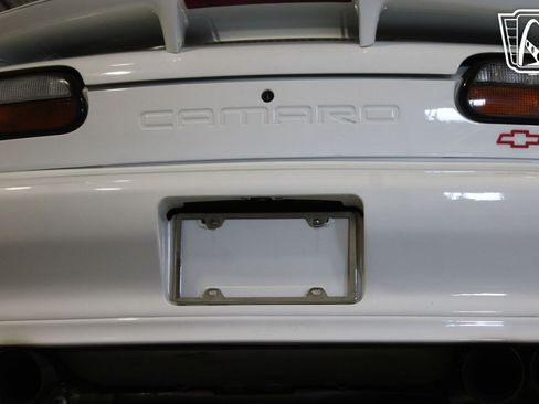 Used 2001 Chevrolet Camaro Z28 w/ SS Performance/Appearance Pkg RWD image 37