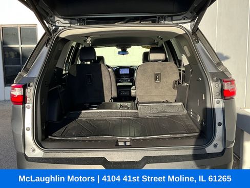 Used 2020 Chevrolet Traverse RS image 12