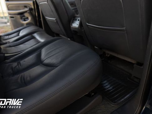 Used 2007 GMC Sierra 3500 SLT w/ Skid Plate Package image 17