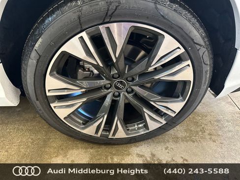 New 2026 Audi Q8 Premium Plus image 30