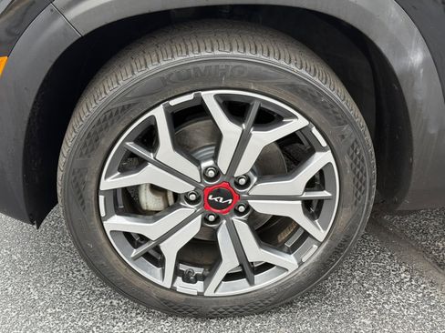 Used 2022 Kia Seltos SX image 11