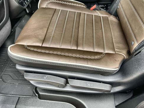 New 2026 GMC Yukon Denali Ultimate w/ LPO, Floor Liner Package AWD/4WD image 17