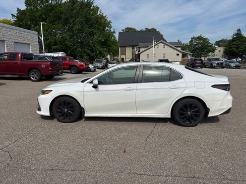 Used 2023 Toyota Camry LE AWD/4WD image 12