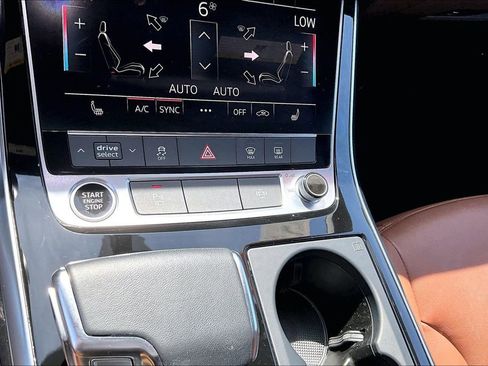 Certified 2023 Audi Q8 Premium AWD/4WD image 29