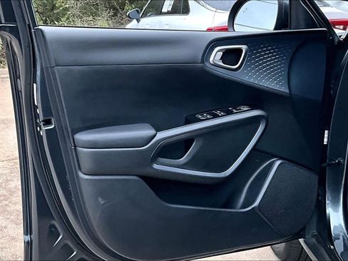 Certified 2024 Kia Soul EX image 21