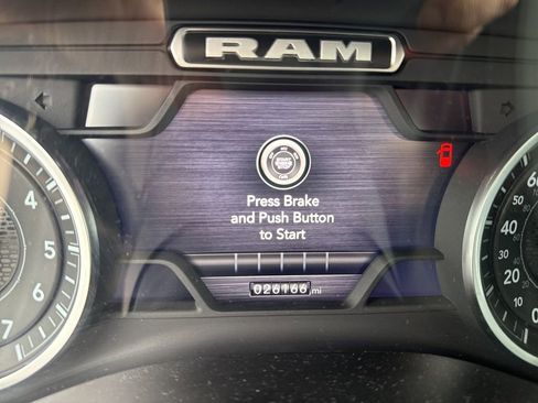 Used 2024 RAM 1500 Big Horn image 16