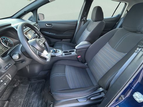 Used 2025 Nissan Leaf S FWD image 11