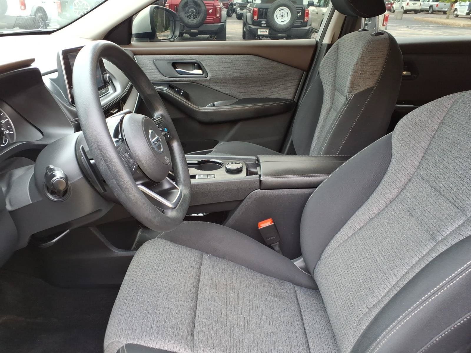 Used 2021 Nissan Rogue SV AWD/4WD image 17