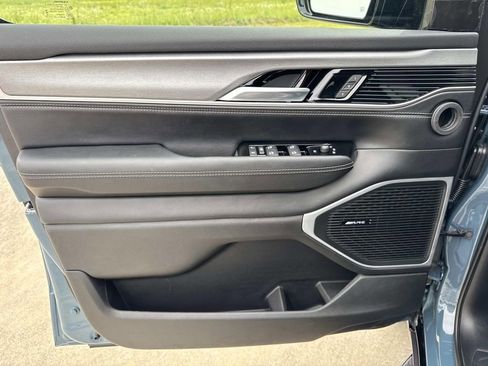 New 2026 Jeep Grand Wagoneer 4WD image 36