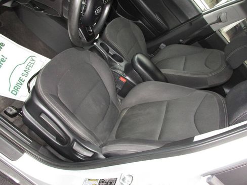 Used 2015 Kia Soul FWD image 12