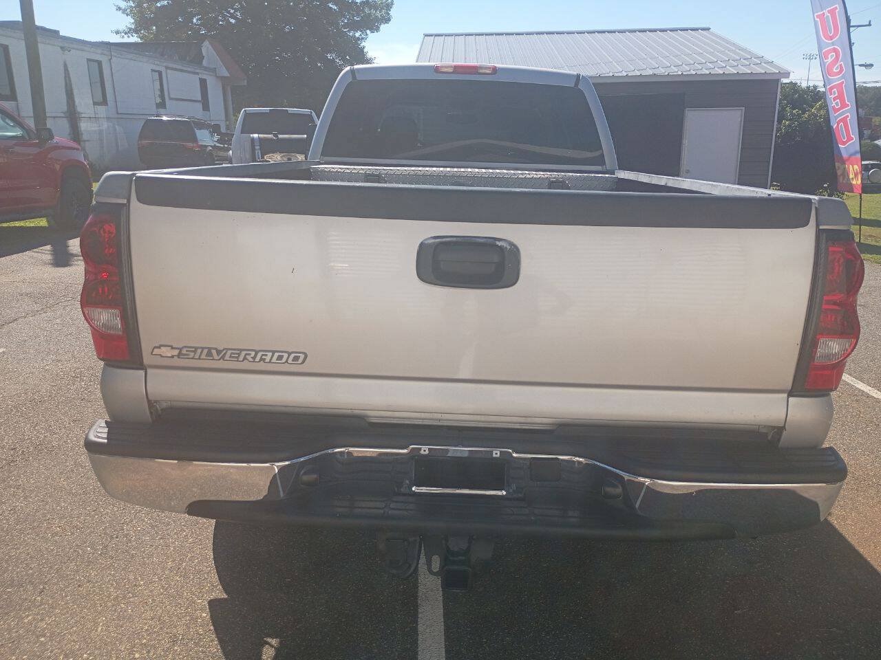 Used 2007 Chevrolet Silverado 2500 LT w/ Heavy-Duty Power Package AWD/4WD image 7
