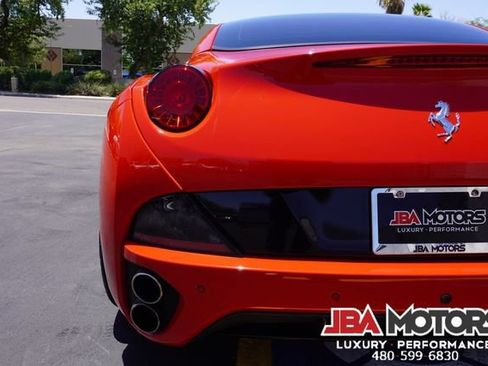 Used 2014 Ferrari California RWD image 59
